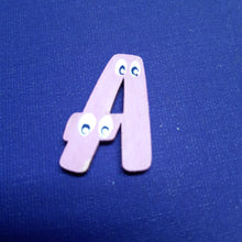 Lade das Bild in den Galerie-Viewer, Buchstaben in 3,3cm aus Holz