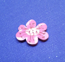 Lade das Bild in den Galerie-Viewer, Butterblume aus Holz