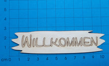 Lade das Bild in den Galerie-Viewer, Schild aus Holz mit Gravur "Willkommen"