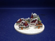 Lade das Bild in den Galerie-Viewer, 2 x Mini-Diorama aus Holz