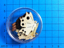 Lade das Bild in den Galerie-Viewer, Schmetterling seitlich aus Holz 3cm