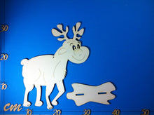 Lade das Bild in den Galerie-Viewer, Rentier seitlich schauend aus Holz Weihnachtsdeko gestalten, Weihnachtsdekoration, Geschenkidee für Weihnachten, weihnachtliches Bastelset, Bastelidee Weihnachten, Tiere basteln mit Holz, Weihnachtendeko gestalten, Rentier aus Holz basteln, Weihnachtsbasteln, Rentiere im Winter gestalten, Rentiere malen, basteln mit Kindern einfach, Bastelidee Weihnachten, Weihnachtendeko gestalten, Rentiere im Winter gestalten, Geschenkidee für Weihnachten, Weihnachtsdekoration, Tiere basteln mit Holz, Rentiere malen, we