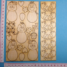 Lade das Bild in den Galerie-Viewer, Küken zum Hängen aus Holz 6cm Osterdeko selbst gestalten, Küken aus Holz bemalen, Ostergeschenk selber basteln, Küken aus Holz, basteln zu Ostern mit Kindern, Osterbasteln einfach mit Kindern, Ostereier gestalten, Osterdekoration aus Holz gestalten, Bastelset aus Holz zum Basteln, Bastelideen für Ostern, basteln für Osterdeko, OKK 8306SB