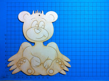 Lade das Bild in den Galerie-Viewer, Schutzengelteddy sitzend aus Holz