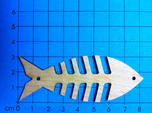Lade das Bild in den Galerie-Viewer, Grätenfisch aus Holz Basteln mit Kindern, Karten basteln, Holzteile bemalen, Bastelidee für Kinder, Jahresdeko malen, Basteln mit Holzteilen, Dekoidee Sommer basteln, Basteln mit Holz für Kinder, Fische aus Holz, Dekoidee Kindergeburtstag, Bastelidee für Kinder, Karten basteln, Fische aus Holz, Dekoidee Sommer basteln, Basteln mit Holz für Kinder, Jahresdeko malen, Holzteile bemalen, Basteln mit Holzteilen, Dekoidee Kindergeburtstag, Basteln mit Kindern, KFH 3780