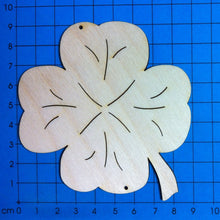 Lade das Bild in den Galerie-Viewer, Kleeblätter aus Holz