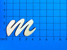 Lade das Bild in den Galerie-Viewer, Buchstaben in Schreibschrift 5cm aus Holz