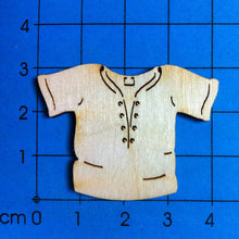 Lade das Bild in den Galerie-Viewer, Babyhemdchen aus Holz