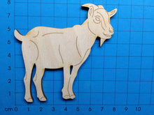 Lade das Bild in den Galerie-Viewer, Ziege aus Holz