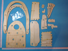 Lade das Bild in den Galerie-Viewer, Bastelset aus Holz: Wichtel und Wichtelfrau mit Wichteltür