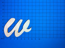 Lade das Bild in den Galerie-Viewer, Buchstaben in Schreibschrift 10cm aus Holz