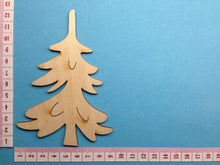 Lade das Bild in den Galerie-Viewer, Fichte/Tannenbaum einfache Krone aus Holz