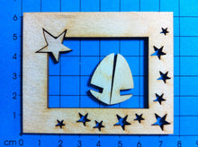 Lade das Bild in den Galerie-Viewer, Rahmen aus Holz mit Stern und Sterne aus Holz