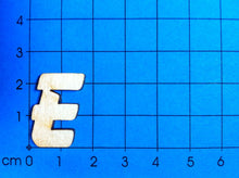 Lade das Bild in den Galerie-Viewer, Buchstaben in 2,3cm aus Holz