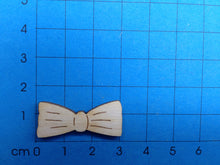 Lade das Bild in den Galerie-Viewer, 3cm Basteln mit Holz für Kinder, Basteln mit Holz, Basteln mit Holz, Basteln mit Kinder, Streuteile Holz, Schleife zum Bemalen, Holzkunst, Schleife zum Basteln, Holz bemalen, Holz bemalen Acryl, Basteln mit Holzteile, Streuteile diy, Holzteile bemalen, Holzideen , Holzteile, Kleine Holzteile, Holz bemalen Acryl, Basteln mit Holzteile, Streuteile diy, Basteln mit Holz, Holzteile, Kleine Holzteile, Holz bemalen, Holzkunst, Basteln mit Holz, Basteln mit Kinder, Holzideen , Basteln mit Holz für Kinder, Schlei