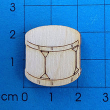 Lade das Bild in den Galerie-Viewer, Trommel aus Holz