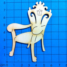 Lade das Bild in den Galerie-Viewer, Thron aus Holz