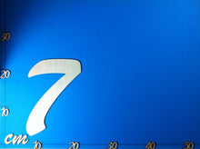 Lade das Bild in den Galerie-Viewer, Zahlen aus Holz in Schreibschrift