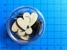 Lade das Bild in den Galerie-Viewer, Doppelherz ohne Ausschnitt aus Holz in Dose Streuteileherzen, Holzteilchen Herzen, Holzbasteln, Herzen als Streudeko, Herzen als Tischkarten, Bastelideen mit Herzen, Herzen zum Basteln, Doppelherzen aus Holz, Herzen zum Kartengestalten, Holzteile für Hochzeit, Basteln mit Herzen, Holzteile, Hochzeitsdeko aus Holz, Herzen als Geldgeschenke, Herzen aus Holz,   HED 55D02