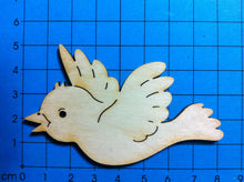 Lade das Bild in den Galerie-Viewer, Kleiner fliegender Vogel aus Holz, ohne Loch