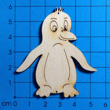 Lade das Bild in den Galerie-Viewer, Pinguinpapa aus Holz