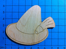 Lade das Bild in den Galerie-Viewer, Trachtenhut aus Holz