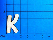 Lade das Bild in den Galerie-Viewer, Buchstaben in 2,3cm aus Holz