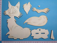 Lade das Bild in den Galerie-Viewer, Füchsin als Standfigur aus Holz