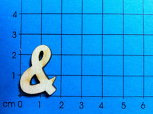 Lade das Bild in den Galerie-Viewer, Buchstaben in 2,3cm aus Holz