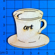 Lade das Bild in den Galerie-Viewer, Kaffeetasse mit Schriftzug "Cafe" aus Holz