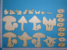 Lade das Bild in den Galerie-Viewer, Pilze zum Stellen mit Tiere aus Holz (8erSet) Holzteile, Basteln mit Holzteile, Streuteile Holz, Streuteile diy, Dekoration für den Herbst basteln, Kleine Holzteile, Pilze zum Basteln, Herbstdeko selbst gestalten, Pilze aus Holz, Fliegenpilz zum Bemalen, Holzteile bemalen, Basteln mit Holz, Basteln mit Holz für Kinder, VGH 6910SB