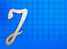 Lade das Bild in den Galerie-Viewer, Buchstaben in Schreibschrift 5cm aus Holz