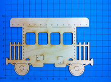 Lade das Bild in den Galerie-Viewer, Personenwagen aus Holz