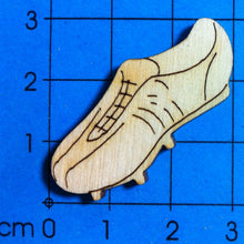 Lade das Bild in den Galerie-Viewer, Fußballschuhe aus Holz