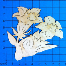 Lade das Bild in den Galerie-Viewer, Enzian aus Holz