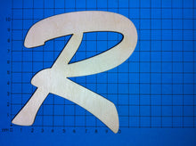 Lade das Bild in den Galerie-Viewer, Buchstaben in Schreibschrift 10cm aus Holz