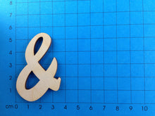 Lade das Bild in den Galerie-Viewer, Buchstaben in Schreibschrift 5cm aus Holz