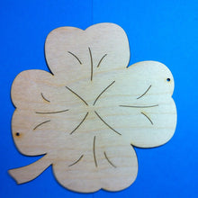Lade das Bild in den Galerie-Viewer, Kleeblätter aus Holz Blätter zum Bemalen, Blätter für Geldgeschenke, Blätter für den Herbst, Blätter zum selbst Gestalten, Blätter für Geburtstagsdeko, Kleeblatt zur Deko, Blätter als Streudeko, Blätter zum Basteln, Kleeblatt zum Basteln, Blätter für Hochzeit, Blätter aus Holz, Kleeblatt aus Holz, Blätter zum selbst Gestalten, Kleeblatt zum Basteln, Blätter für Geburtstagsdeko, Blätter zum Bemalen, Blätter aus Holz, Blätter als Streudeko, Kleeblatt zur Deko, Blätter für Geldgeschenke, Kleeblatt aus Holz,