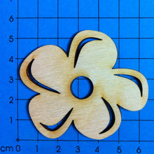 Lade das Bild in den Galerie-Viewer, Blumenblüte aus Holz
