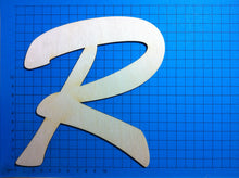 Lade das Bild in den Galerie-Viewer, Buchstaben in Schreibschrift 15cm aus Holz