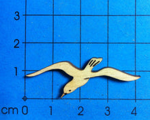 Lade das Bild in den Galerie-Viewer, Möwen aus Holz