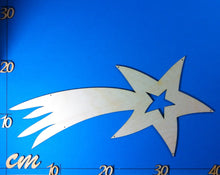 Lade das Bild in den Galerie-Viewer, Kometen mit Löcher aus Holz