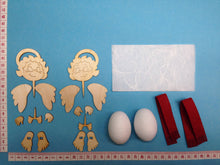 Lade das Bild in den Galerie-Viewer, Dicker Engel aus Holz und Styropor