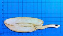 Lade das Bild in den Galerie-Viewer, Pfanne aus Holz Holzteile bemalen, Basteln mit Holzteilen, Tischdeko selber machen, Holzteilchen für Küchendeko, Basteln mit Holz, Türschild für Küche basteln, Streuteile Holz, Basteln mit Kindern, Geschenk zum Geburtstag, Küchenuntensilien aus Holz, Küchenuntensilien zum basteln, Kleine Holzteile, Deko Bierfeste, Holzteile bemalen, Geschenk zum Geburtstag, Holzteilchen für Küchendeko, Tischdeko selber machen, Basteln mit Holzteilen, Türschild für Küche basteln, Basteln mit Holz, Küchenuntensilien zum bas