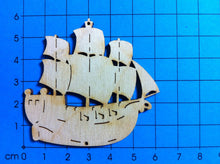 Lade das Bild in den Galerie-Viewer, Schiff aus Holz, Dreimaster