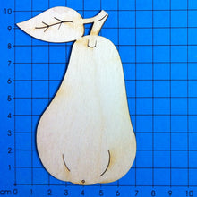 Lade das Bild in den Galerie-Viewer, Birne aus Holz