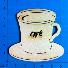 Lade das Bild in den Galerie-Viewer, Kaffeetasse mit Schriftzug "Cafe" aus Holz