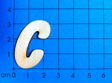 Lade das Bild in den Galerie-Viewer, Buchstaben in 3,3cm aus Holz