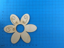 Lade das Bild in den Galerie-Viewer, Serviettenring aus Holz in verschiedenen Formen