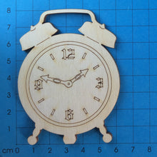 Lade das Bild in den Galerie-Viewer, Wecker aus Holz